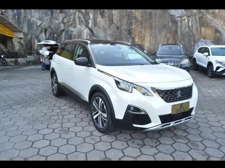 Peugeot 5008 1.6 Griffe THP 16V - Automático